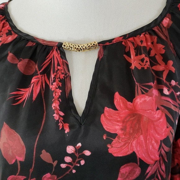 🎄by & by floral top🎄 red and black cold shoulder - Picture 8 of 8